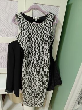 RD Style Brand- Black & White Sleeveless Bodycon Style Dress